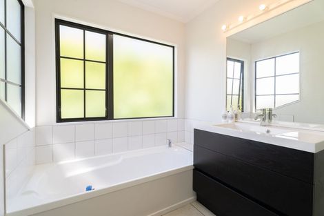 Photo of property in 53 Amesbury Drive, Churton Park, Wellington, 6037