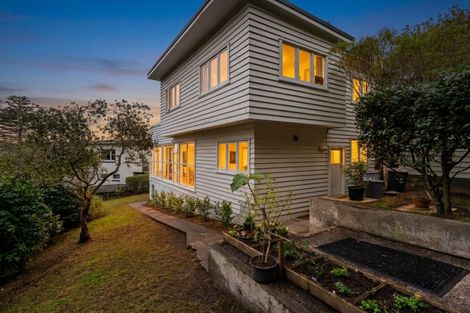 Photo of property in 18 Upton Terrace, Thorndon, Wellington, 6011