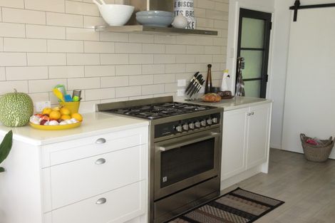 Photo of property in 63 Martin Road, Paraparaumu Beach, Paraparaumu, 5032