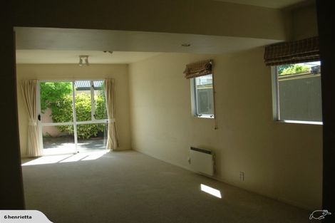 Photo of property in 2/10 Nova Place, Christchurch Central, Christchurch, 8011