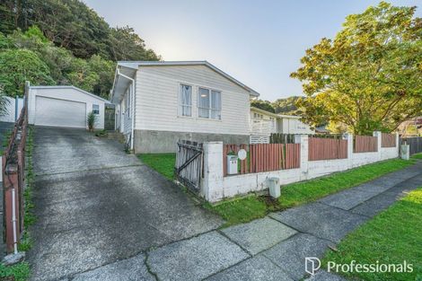 Photo of property in 55 Kairanga Crescent, Wainuiomata, Lower Hutt, 5014