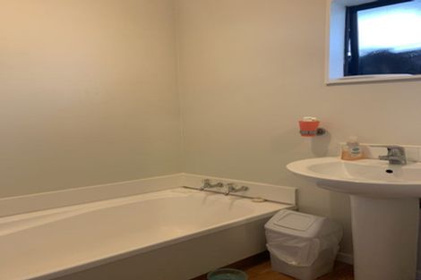 Photo of property in 7 Vera Road, Te Atatu South, Auckland, 0610