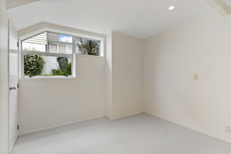 Photo of property in 25 Marcel Place, Glenfield, Auckland, 0629