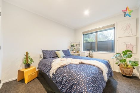 Photo of property in 2 Mooring Close, Whitby, Porirua, 5024