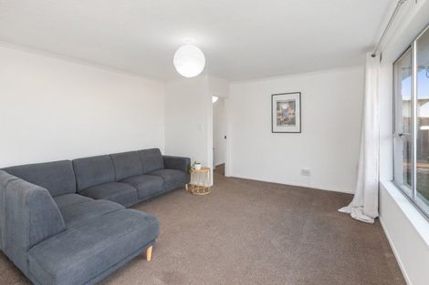 Photo of property in 2/136 Wainoni Road, Avondale, Christchurch, 8061