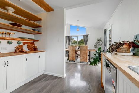 Photo of property in 129 Awaroa Road, Helensville, 0800