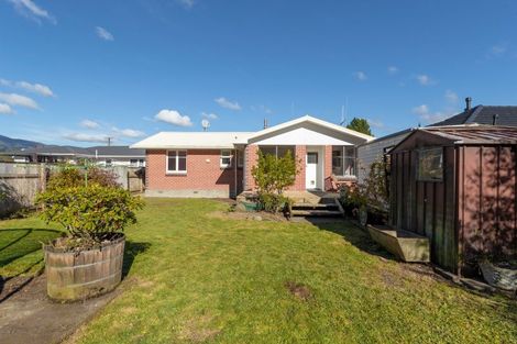 Photo of property in 63 Gillespies Road, Birchville, Upper Hutt, 5018