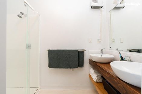 Photo of property in 45 Shandon Road, Vauxhall, Dunedin, 9013