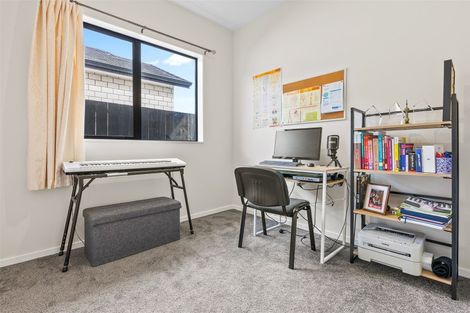 Photo of property in 28 Jutland Road, Pukekohe, 2120