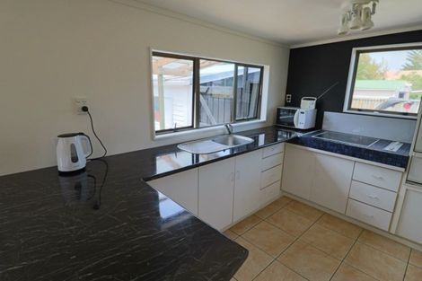Photo of property in 5 Hillary Street, Foxton, 4814