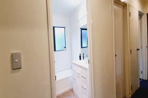 Photo of property in 41a Cyclarama Crescent, Massey, Auckland, 0614