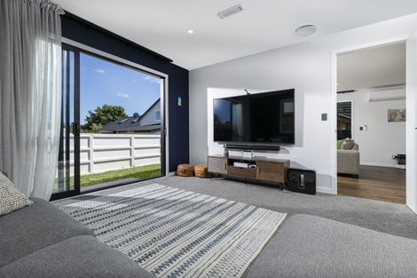 Photo of property in 2a Roland Road, Greenhithe, Auckland, 0632