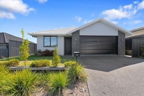 Photo of property in 18 Pioneer Crescent, Omokoroa, 3114