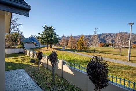 Photo of property in 37 Cairnmuir Crescent, Cromwell, 9310