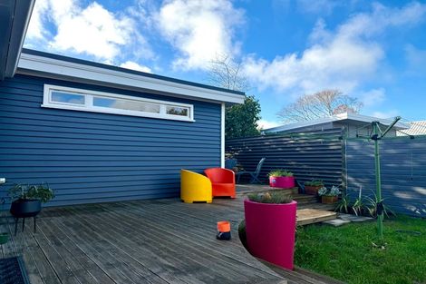 Photo of property in 4 Bateman Avenue, Bryndwr, Christchurch, 8053