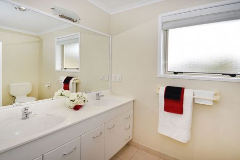 Photo of property in 41 Greig Place, Pukekohe, 2120