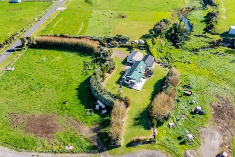 Photo of property in 189 Namu Road, Opunake, 4681