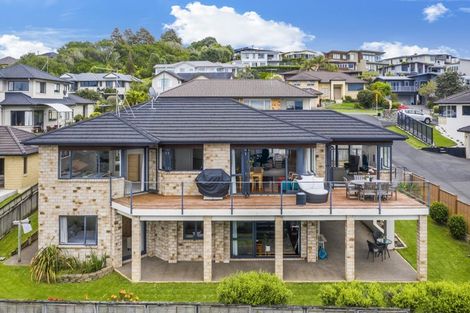 Photo of property in 49 Grovenor Drive, Orewa, 0931