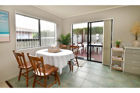 Photo of property in 2/28 Lakeside Drive, Orewa, 0931