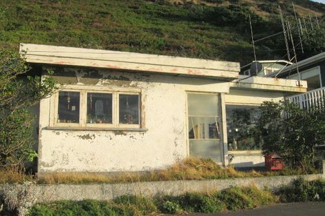 Photo of property in 122u2 Owhiro Bay Parade, Owhiro Bay, Wellington, 6023