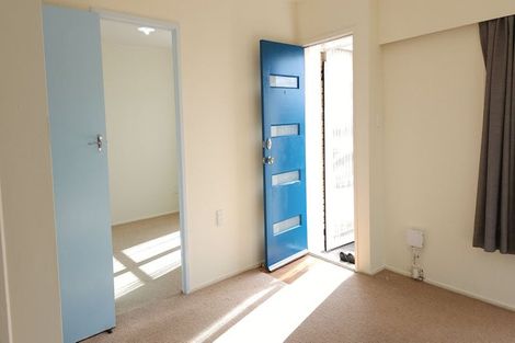 Photo of property in 1/97 Target Road, Totara Vale, Auckland, 0629