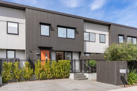 Photo of property in 37 Cessna Crescent, Mangere, Auckland, 2022