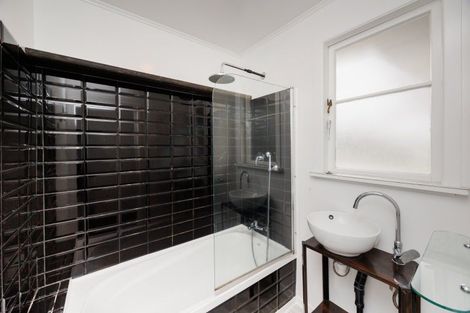Photo of property in 11 Kettle Avenue, Awapuni, Palmerston North, 4412