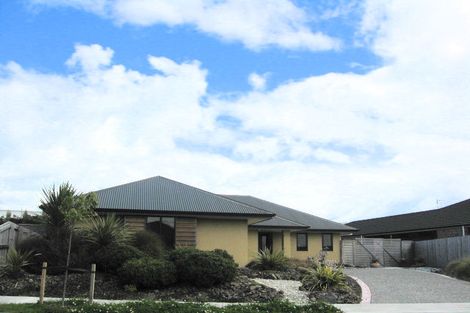 Photo of property in 27 Kendall View, Stoke, Nelson, 7011