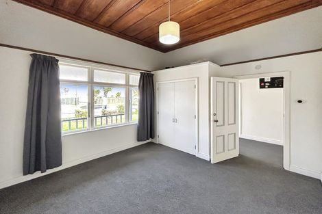 Photo of property in 217 College Street, West End, Palmerston North, 4412