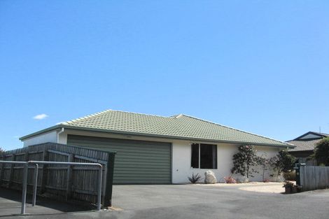 Photo of property in 8 Heath Place, Stoke, Nelson, 7011