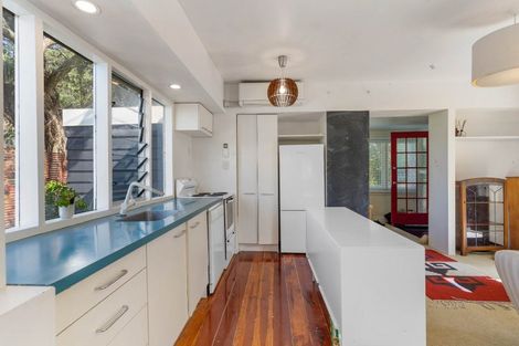 Photo of property in 20 Harrybrook Road, Green Bay, Auckland, 0604