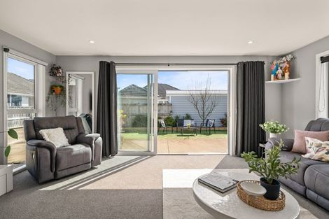Photo of property in 33a Sheridan Crescent, Trentham, Upper Hutt, 5018
