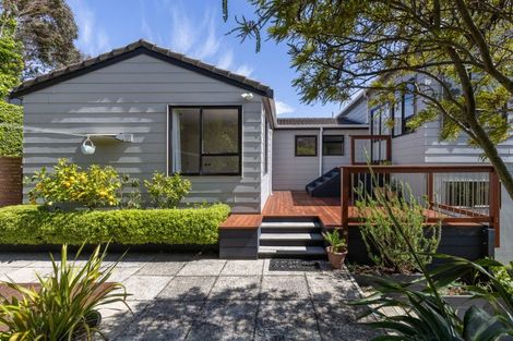 Photo of property in 9 Kinnel Grove, Papakowhai, Porirua, 5024