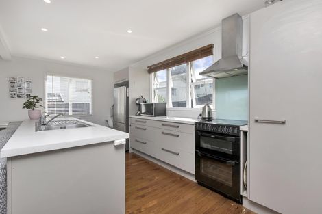 Photo of property in 622 East Coast Road, Pinehill, Auckland, 0630