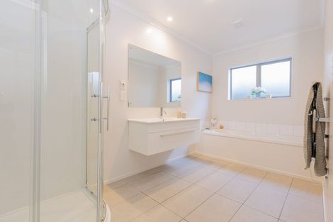 Photo of property in 9 Foxham Terrace, Churton Park, Wellington, 6037