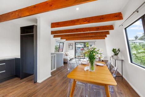 Photo of property in 1/17 Ribblesdale Road, Henderson, Auckland, 0612