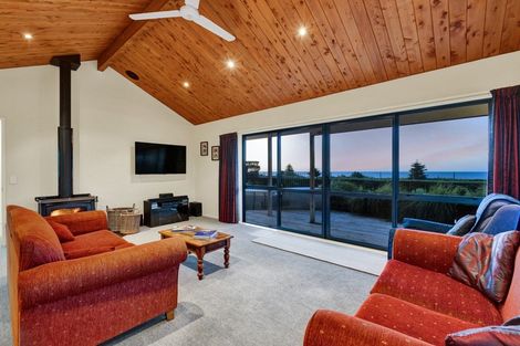 Photo of property in 957 Main Road North, Onaero, Waitara, 4383