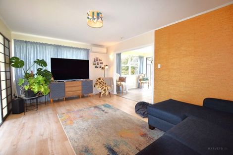 Photo of property in 11 Silver Birch Rise, Henderson, Auckland, 0612