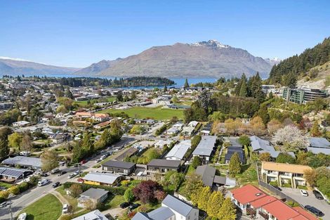 Photo of property in Northlight Apartments, 2/14 Fryer Street, Queenstown, 9300