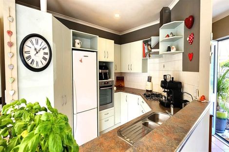 Photo of property in 24a Guthrie Road, Havelock North, 4130