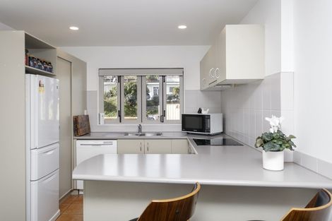 Photo of property in 208 Lake Terrace, Hilltop, Taupo, 3330
