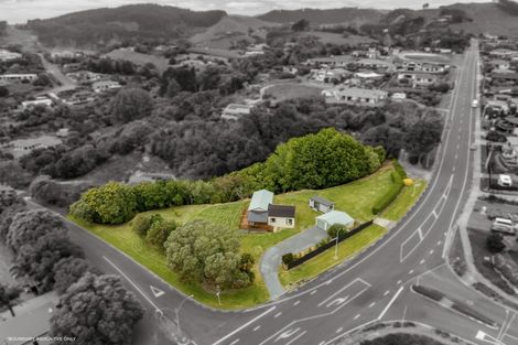 Photo of property in 85 Waikite Road, Welcome Bay, Tauranga, 3112