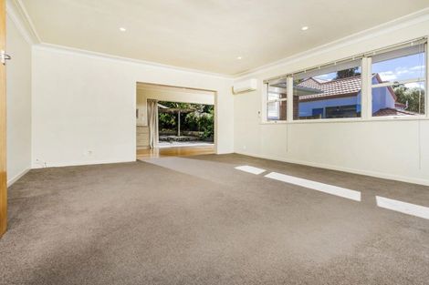 Photo of property in 9 Selwyn Crescent, Forrest Hill, Auckland, 0620