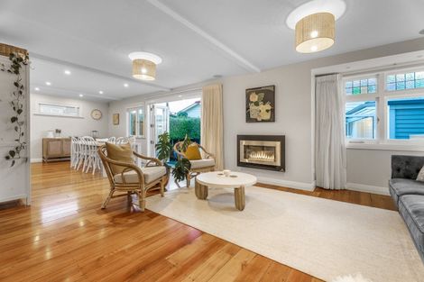 Photo of property in 9a North Avenue, Narrow Neck, Auckland, 0624