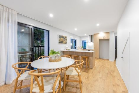 Photo of property in 2e Nerita Place, Long Bay, Auckland, 0630