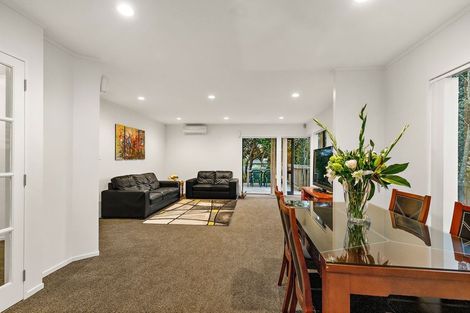 Photo of property in 2/54 Granville Drive, Massey, Auckland, 0614