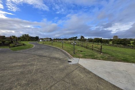 Photo of property in 190 Oraha Road, Kumeu, 0892