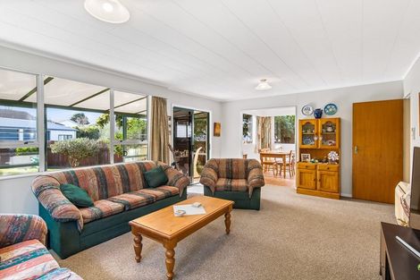 Photo of property in 37 Te Kupe Road, Paraparaumu Beach, Paraparaumu, 5032