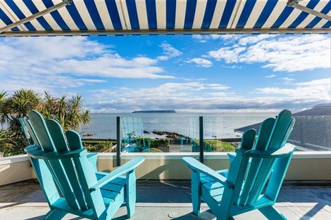 Photo of property in 24 Sunset Parade, Plimmerton, Porirua, 5026