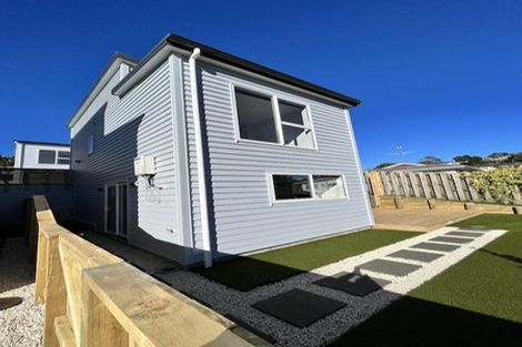 Photo of property in 28b Halberg Street, Glenfield, Auckland, 0629